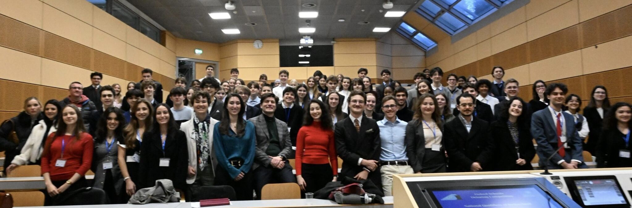 64 participants from 22 schools across Switzerland participated at the Debating Competition